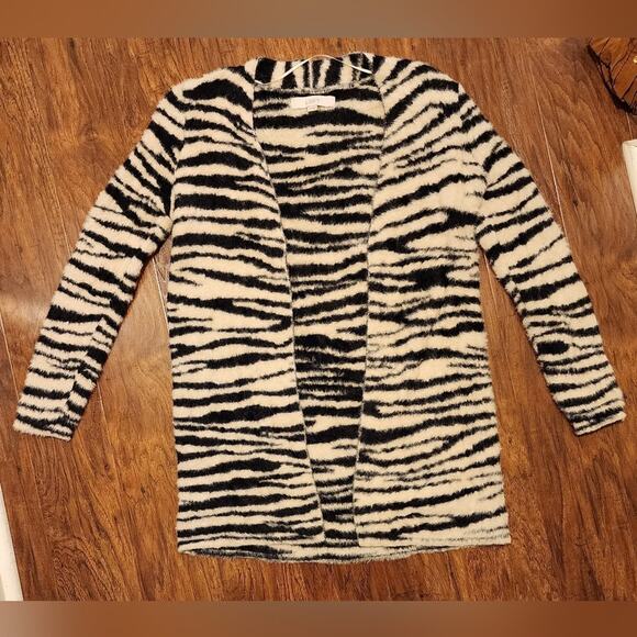Soft Fuzzy Zebra Print Long Open Front Cardigan - Picture 3 of 8